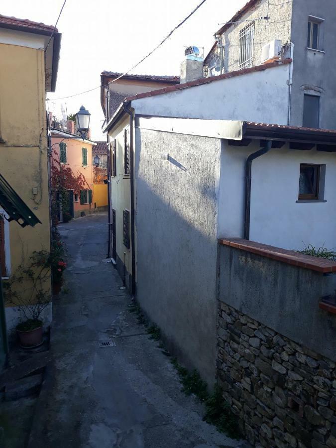 B&B Peverello Кастельнуово-ди-Магра Экстерьер фото